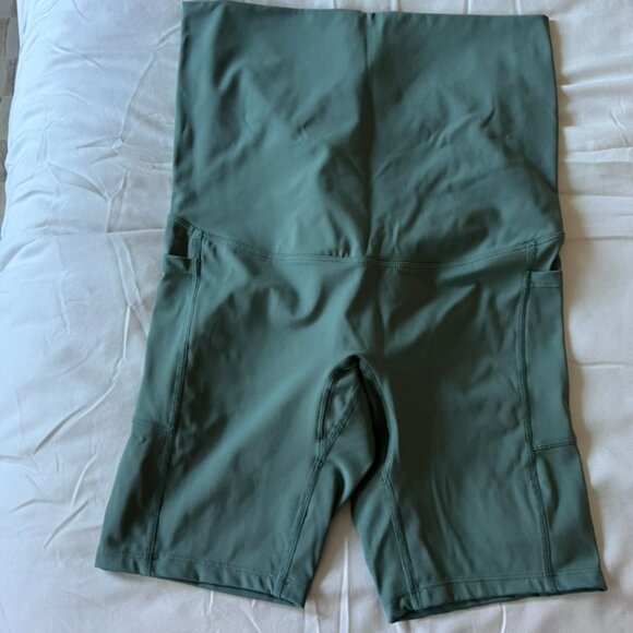 Maternity bike shorts - Picture 1 of 3